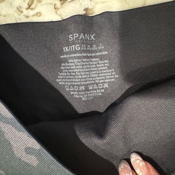 SPANX Leggings - Picture 11 of 13